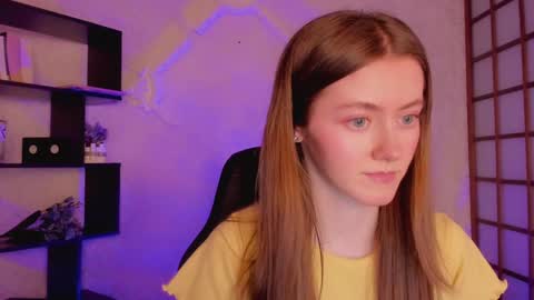 Snapshot of kate_cuddle chatting on 02/03/25, 06:02 Kate online show from 02/03/25, 06:02