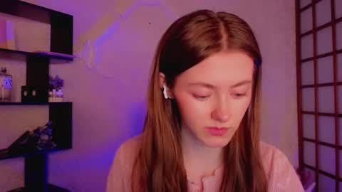 Snapshot of kate_cuddle chatting on 02/04/25, 02:07 Kate online show from 02/04/25, 02:07