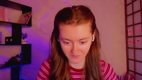 Snapshot of kate_cuddle chatting on 02/14/25, 02:39 Kate online show from 02/14/25, 02:39