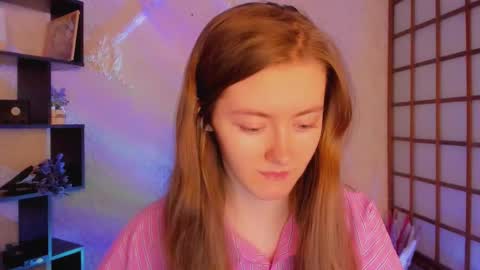 Snapshot of kate_cuddle chatting on 02/26/25, 02:15 Kate online show from 02/26/25, 02:15