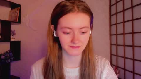 Snapshot of kate_cuddle chatting on 02/28/25, 02:20 Kate online show from 02/28/25, 02:20