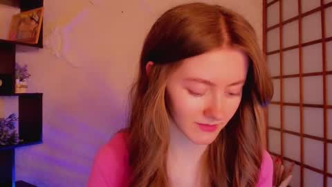 Snapshot of kate_cuddle chatting on 03/05/25, 05:18 Kate online show from 03/05/25, 05:18