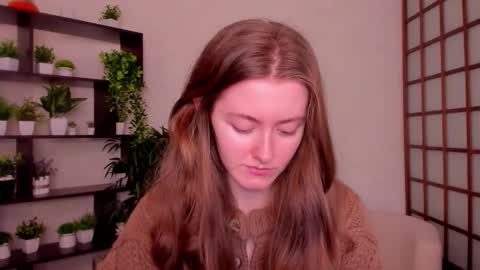 Snapshot of kate_cuddle chatting on 09/15/25, 02:44 Kate online show from 09/15/25, 02:44