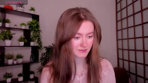 Snapshot of kate_cuddle chatting on 02/25/26, 03:05 Kate online show from 02/25/26, 03:05