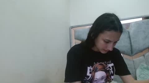 kate online show from 10/19/25, 10:32