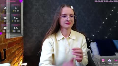 Snapshot of kate_jonson chatting on 03/19/26, 02:21 .Be kind and gentle with me and I will do my best for you. online show from 03/19/26, 02:21