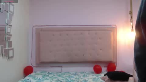 kate online show from 02/18/25, 09:43