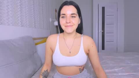 KATE online show from 02/05/25, 01:00