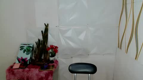 Kate online show from 12/23/24, 06:44