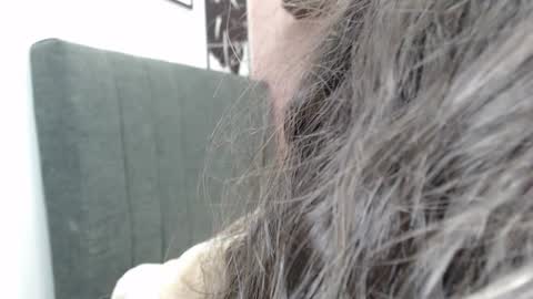 Kari online show from 01/29/25, 01:28