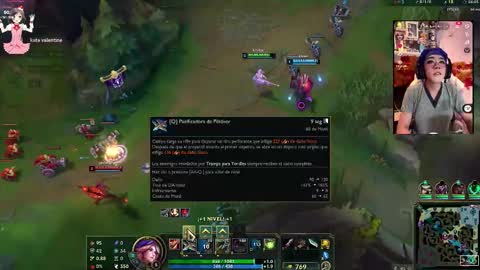 Snapshot of kate_yoshy chatting on 10/21/25, 03:40 kate the pink girl online show from 10/21/25, 03:40