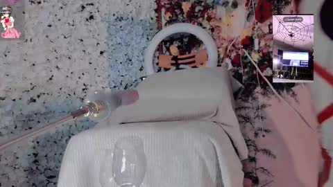 Snapshot of kate_yoshy chatting on 11/03/25, 10:42 kate the pink girl online show from 11/03/25, 10:42