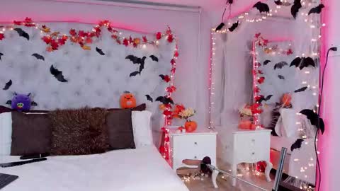 kateanderss online show from 10/29/25, 11:06