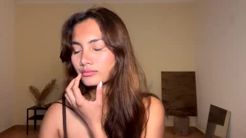 Snapshot of katedami chatting on 02/19/25, 05:38 Kate Dami online show from 02/19/25, 05:38