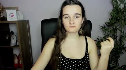 Snapshot of katedesire chatting on 12/08/24, 02:30 Kate online show from 12/08/24, 02:30