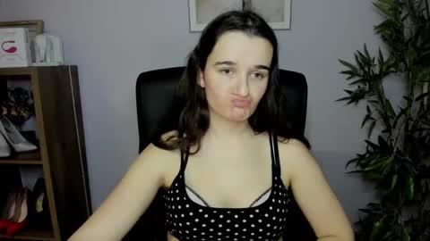 Snapshot of katedesire chatting on 01/19/25, 07:47 Kate online show from 01/19/25, 07:47