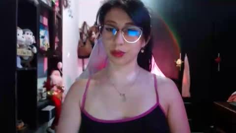 Kateeen18 online show from 05/06/26, 04:19