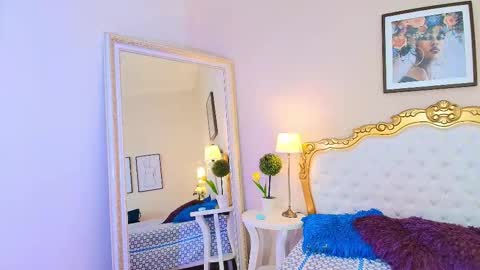 katee Martinez online show from 10/13/25, 07:14