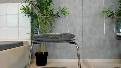 Kate online show from 02/28/25, 09:47