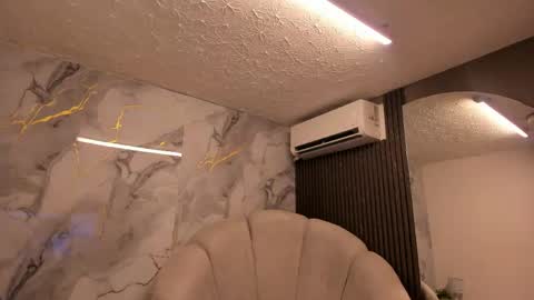 Im Katherine but call me Kate  online show from 04/15/26, 12:12