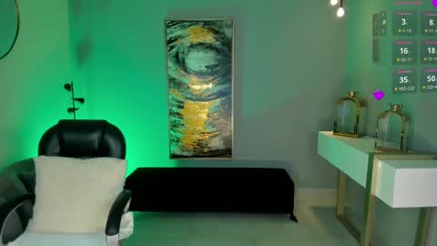  Kate Owens  online show from 03/03/25, 10:49