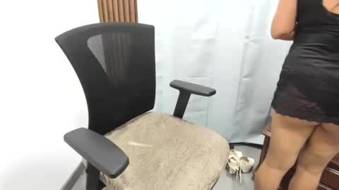 Snapshot of katerinamilf_ chatting on 05/10/26, 11:37 kata online show from 05/10/26, 11:37