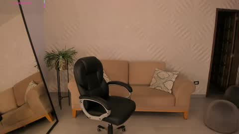 K A T E  online show from 06/01/26, 09:11