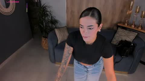 K A T E  online show from 07/10/26, 10:29