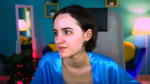 katewillows online show from 02/15/26, 07:51