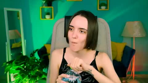 katewillows online show from 04/06/26, 04:46