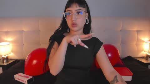 Snapshot of kathaline_markle chatting on 02/24/25, 07:09 Katha or Cintya online show from 02/24/25, 07:09