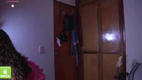 Snapshot of kathc_19 chatting on 10/26/25, 11:31 Katerine online show from 10/26/25, 11:31