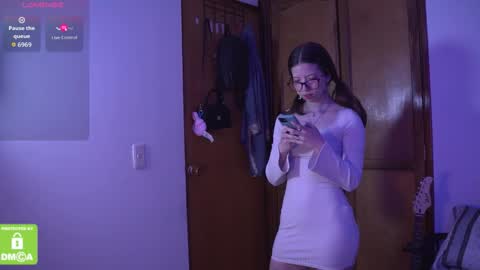 Snapshot of kathc_19 chatting on 11/05/25, 04:12 Katerine online show from 11/05/25, 04:12