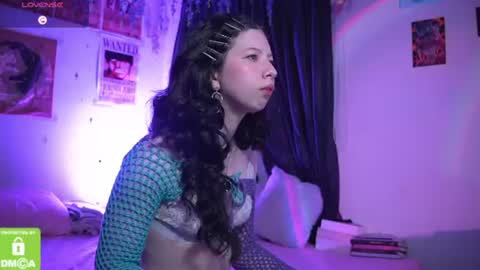 Katerine online show from 07/15/26, 12:05