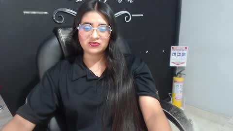 Call me Lau  online show from 05/07/26, 10:26