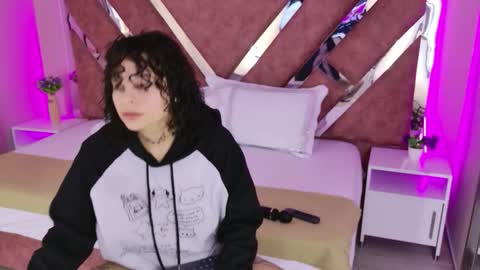 KatheGomez  online show from 02/11/26, 02:49