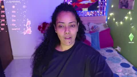 Snapshot of katherincastillo chatting on 11/22/25, 04:11 katherin online show from 11/22/25, 04:11