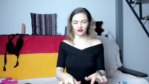 Snapshot of katherinemidnight chatting on 12/12/24, 03:37 Katherine online show from 12/12/24, 03:37