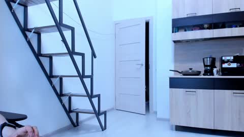 Snapshot of katherinemidnight chatting on 12/19/24, 09:18 Katherine online show from 12/19/24, 09:18