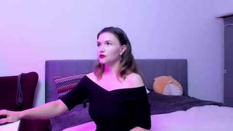 Snapshot of katherinemidnight chatting on 10/23/25, 03:33 Katherine online show from 10/23/25, 03:33