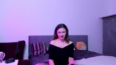 Snapshot of katherinemidnight chatting on 11/13/25, 03:55 Katherine online show from 11/13/25, 03:55