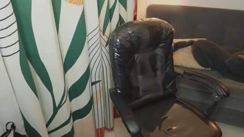 kathie_lozada online show from 11/11/25, 05:18