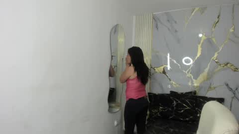 Paola online show from 04/17/26, 12:52