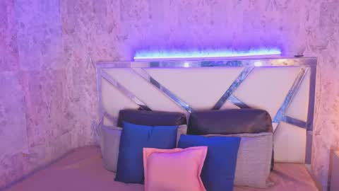 Snapshot of kathira_londres chatting on 06/02/26, 12:29 Sofia online show from 06/02/26, 12:29