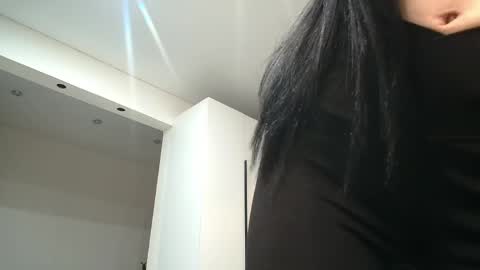 KathrineBerry online show from 05/18/26, 06:41