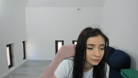      online show from 03/06/25, 08:08