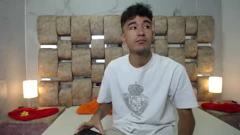 Kaht y Aiden online show from 07/10/26, 02:52