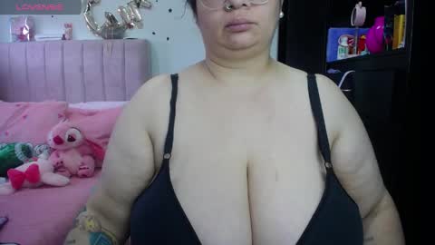 kathybigboobsbbw_ online show from 04/16/26, 08:53