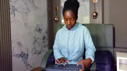 Snapshot of katia_green chatting on 12/03/25, 11:19 Katia online show from 12/03/25, 11:19