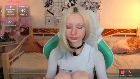 Snapshot of katia_kim chatting on 03/10/26, 06:40 Katia online show from 03/10/26, 06:40